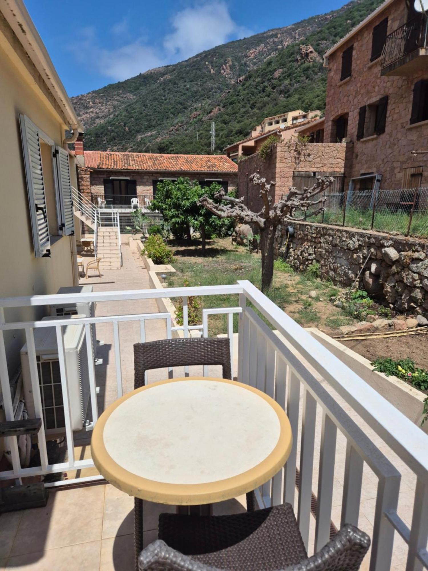 Hotel & Residence Le Subrini Porto  Buitenkant foto